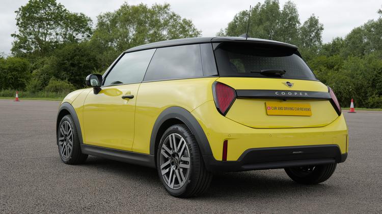MINI COOPER ELECTRIC HATCHBACK 135kW E Sport 41kWh 3dr Auto